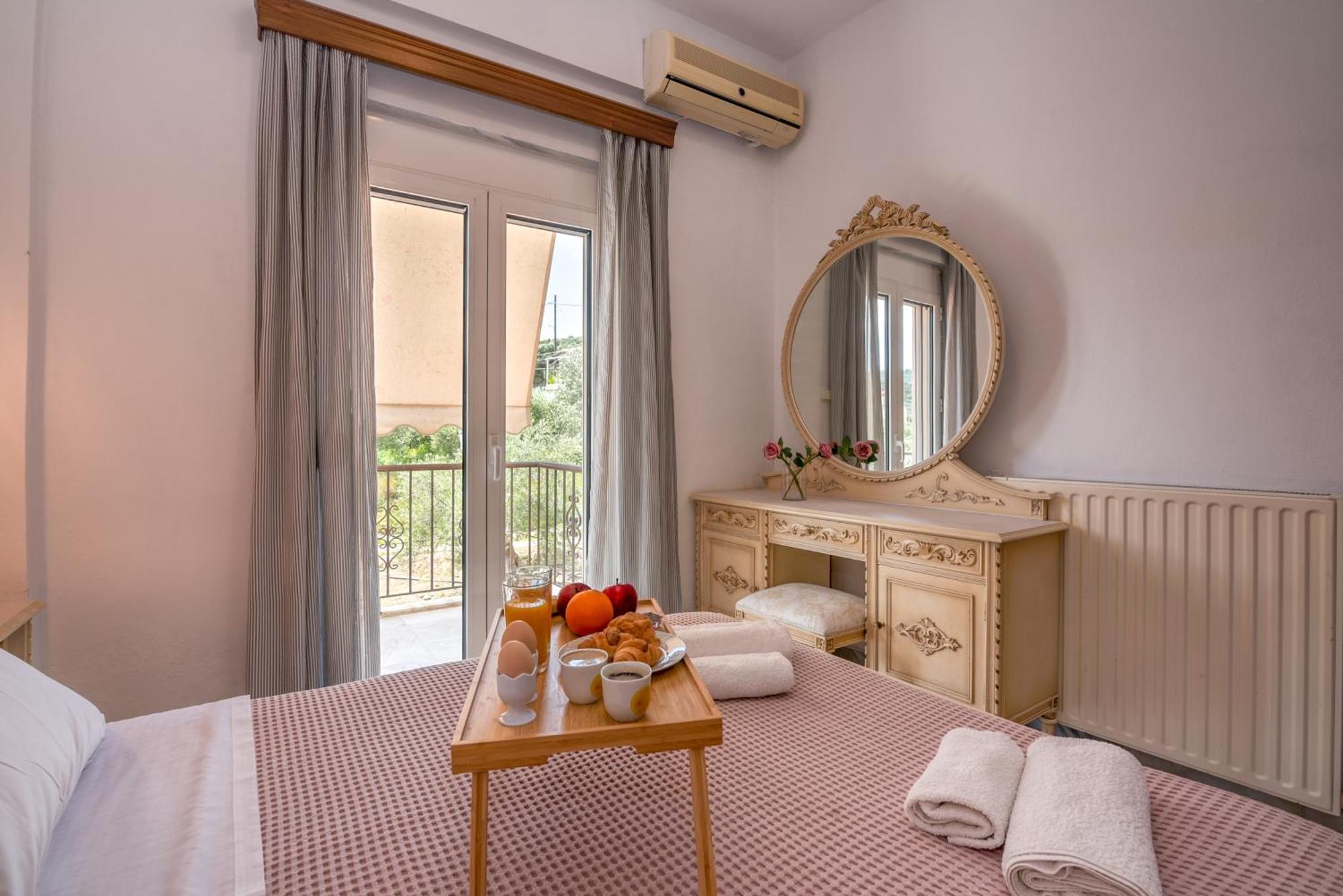 Achilleas Deluxe Αpartment -Pet Friendly-Parking-Mountain View Villa Kotsianá Eksteriør billede